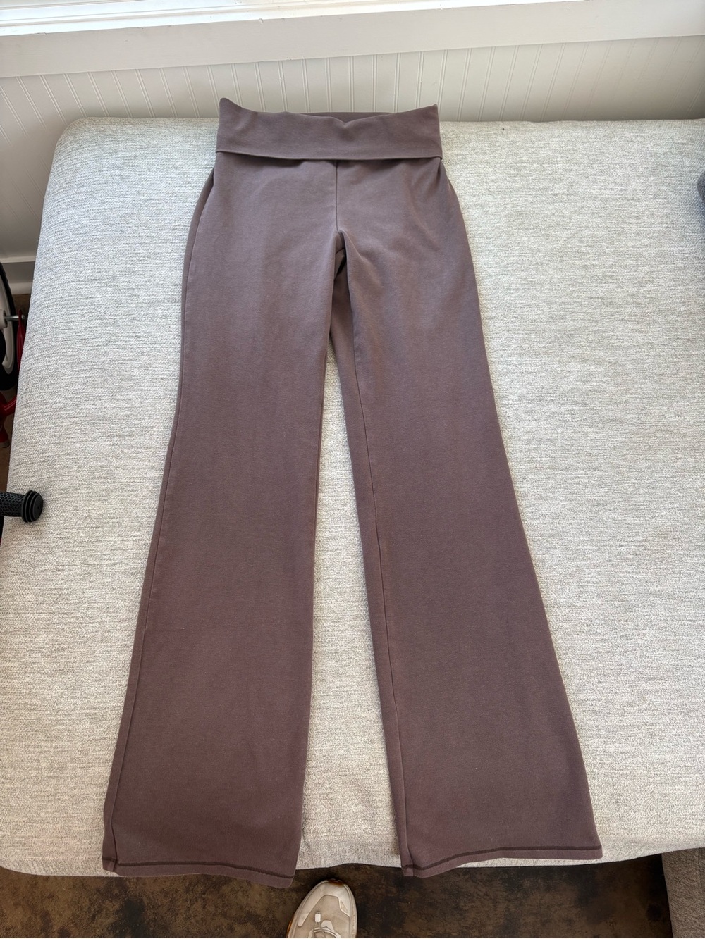 SKIMS Fold-Over Waist Wide-Leg Leggings - Brown